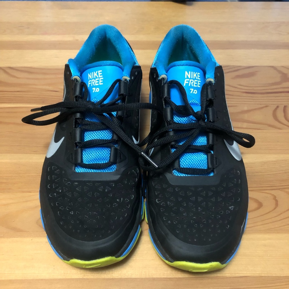 Nike Mens Free Run 7.0 size 8 524311-004 Black Blue Running Sneakers Hardly Worn
